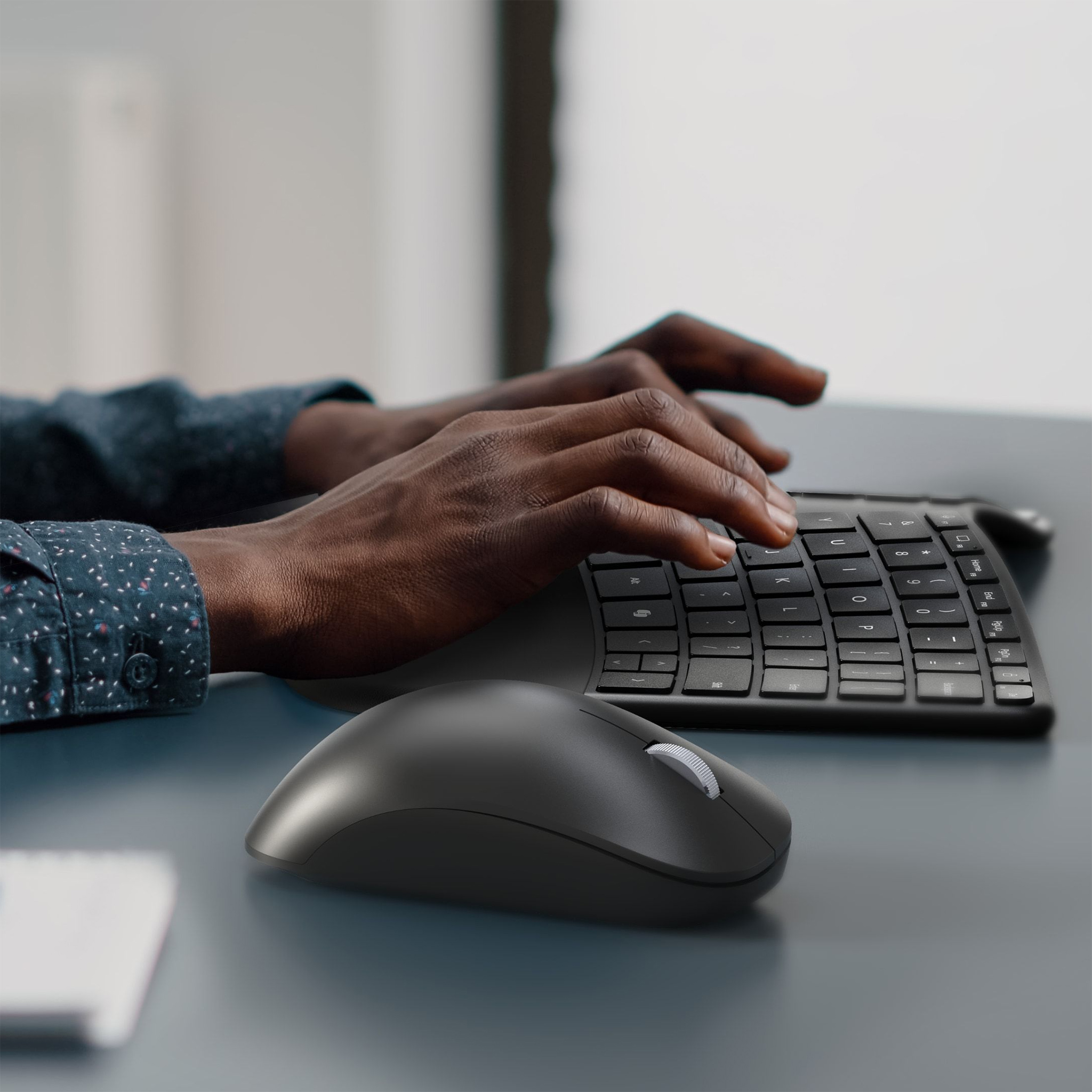 Chuột Incase Bluetooth Ergonomic Mouse