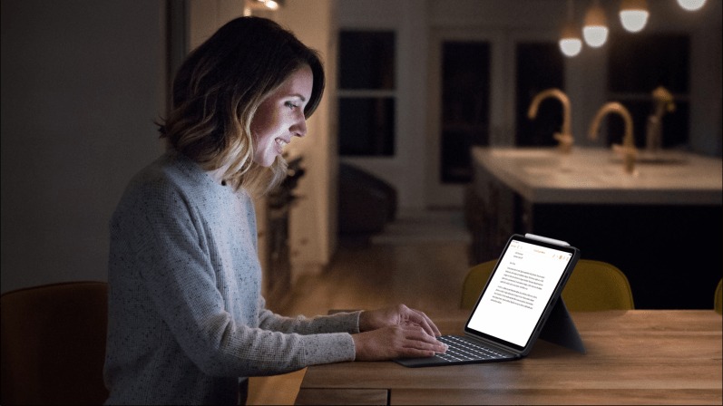 Bàn phím Logitech Combo Touch for iPad