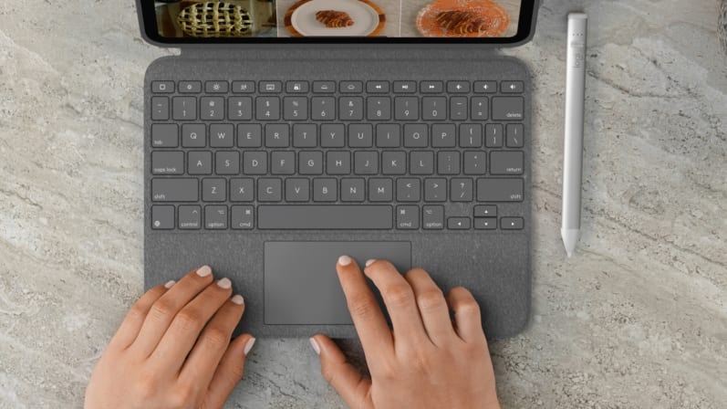 Bàn phím Logitech Combo Touch for iPad