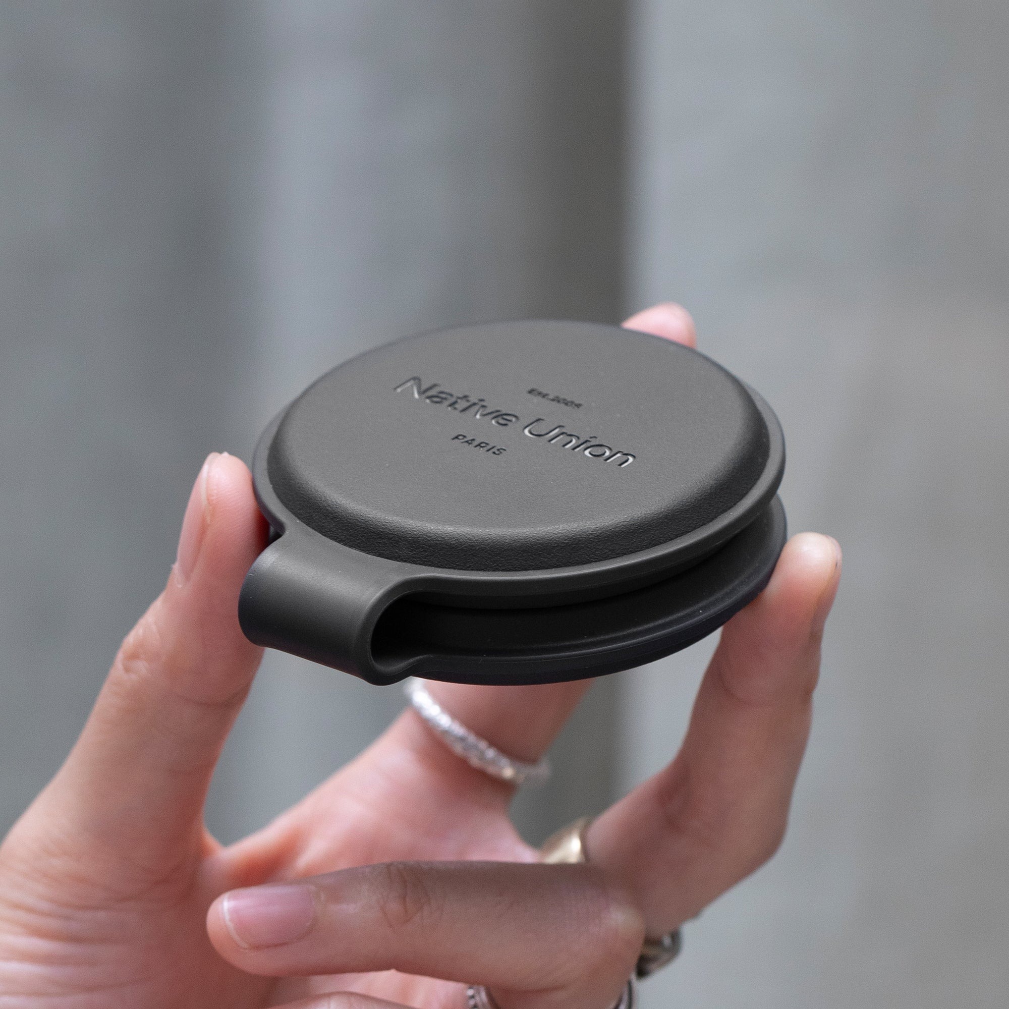 sạc không dây Native Union Voyage 2-in-1 Magnetic Wireless Charger