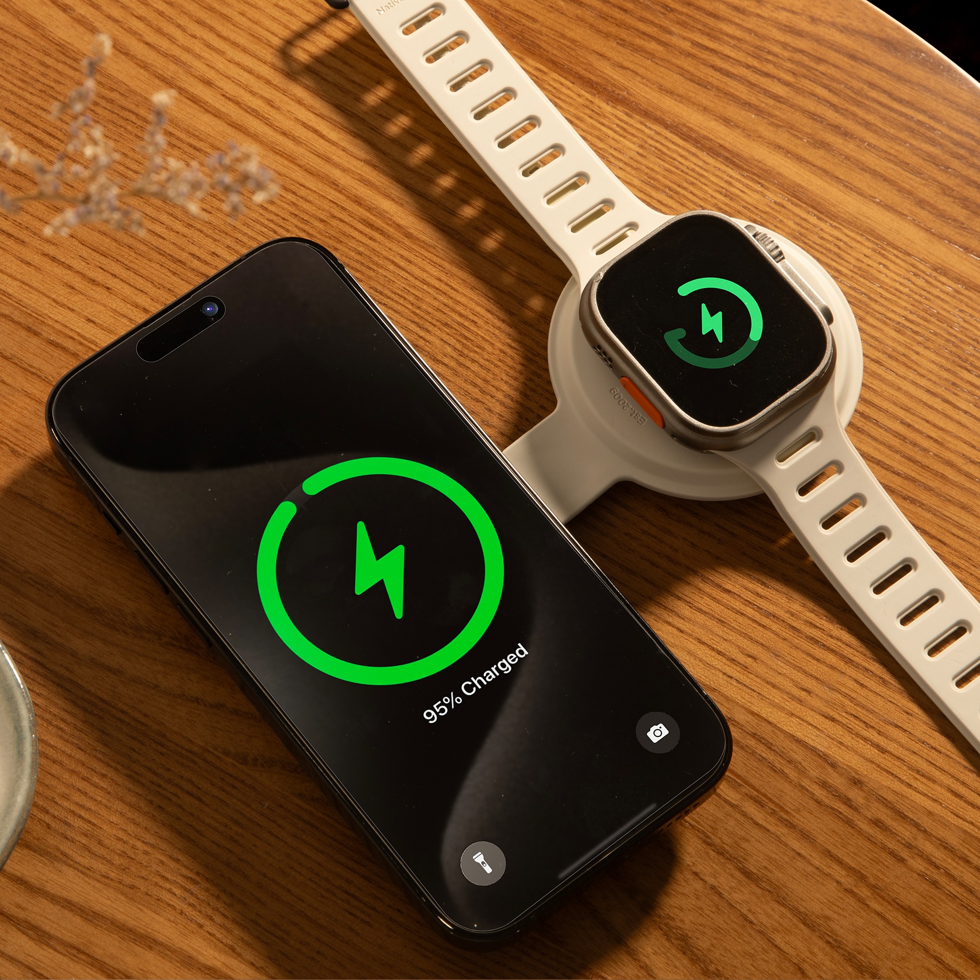 sạc không dây Native Union Voyage 2-in-1 Magnetic Wireless Charger