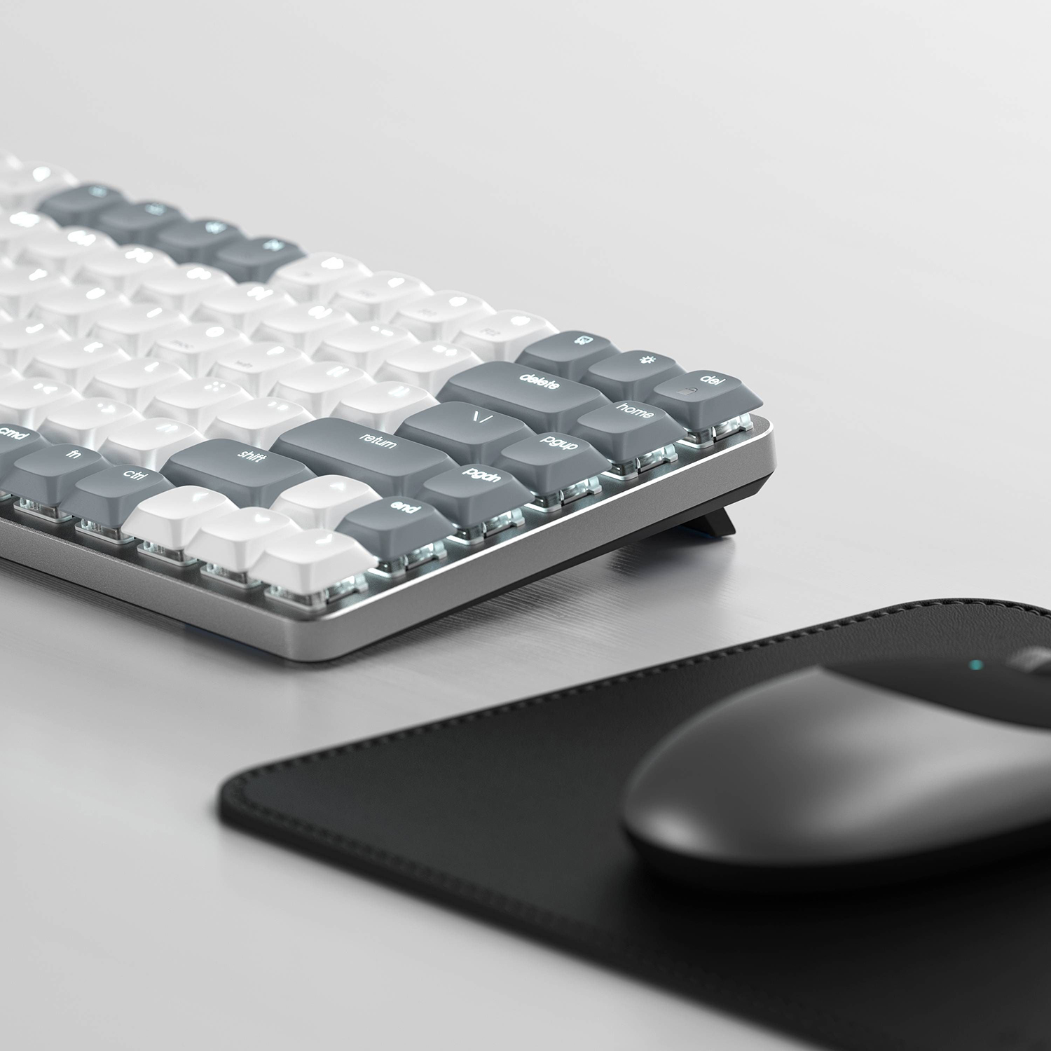 Bàn phím Satechi SM1 Slim Mechanical Backlit Bluetooth Keyboard
