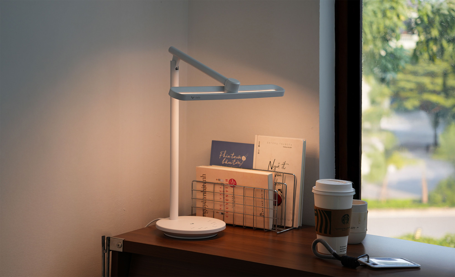 Đèn Velix Luxia Base